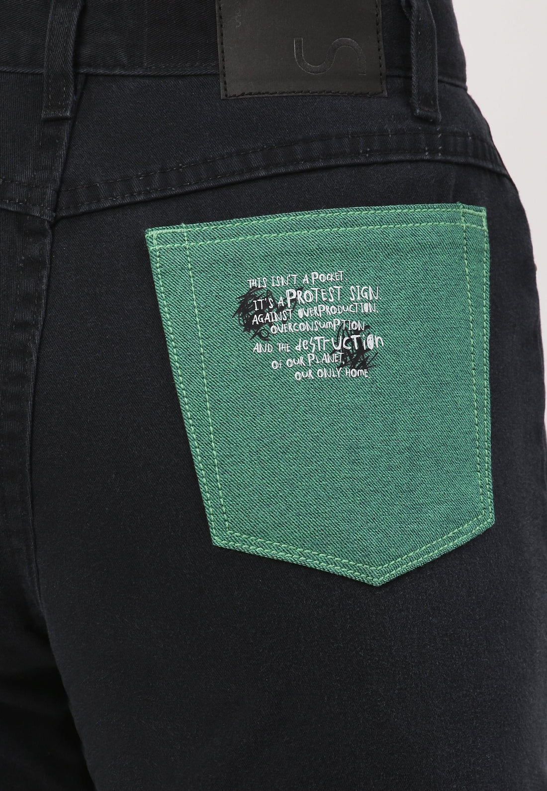 UnExcess Pledge | Black High Rise Straight Shorts | Un-Size 29