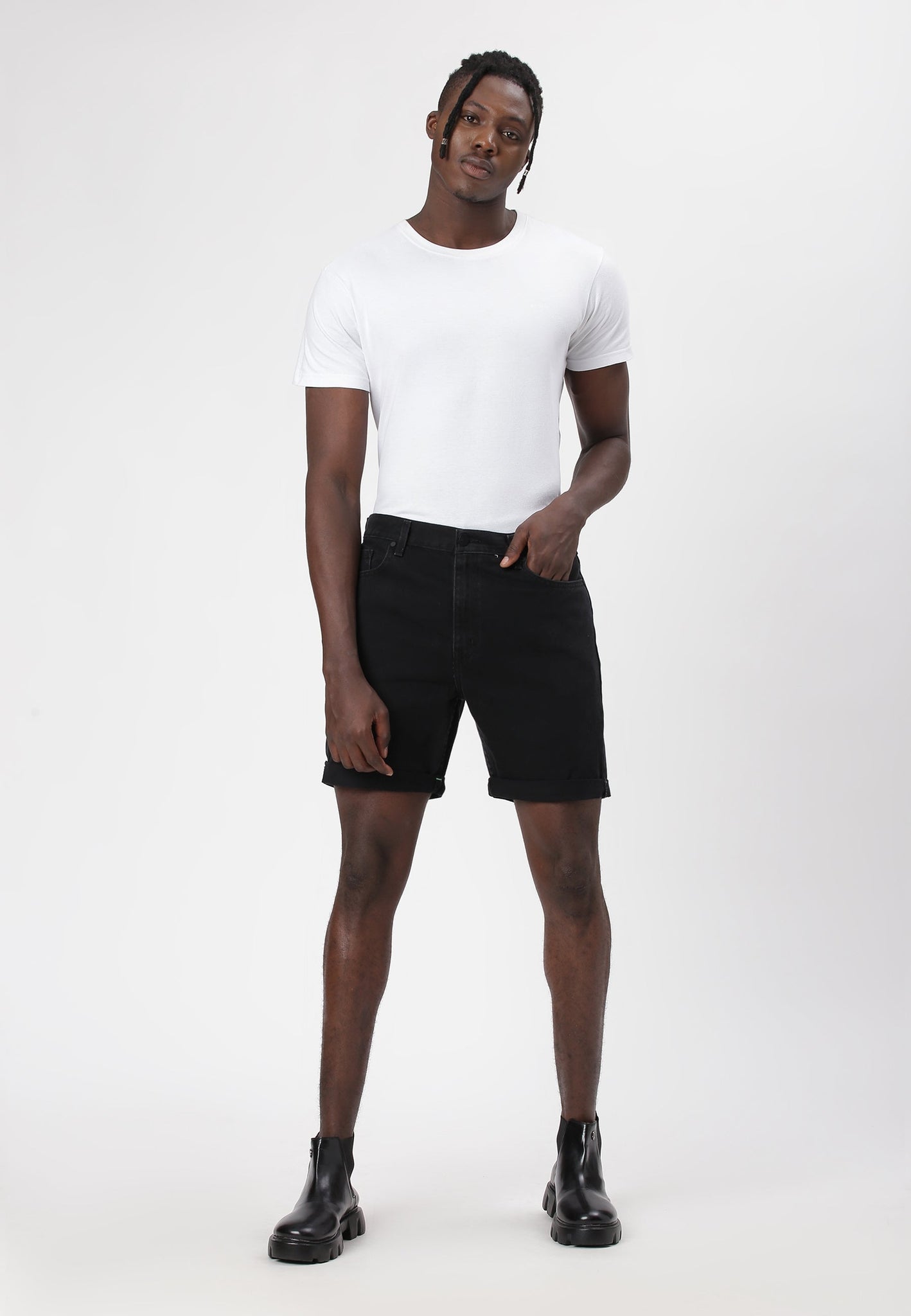 Un - The Sustainable Fashion Allegiance